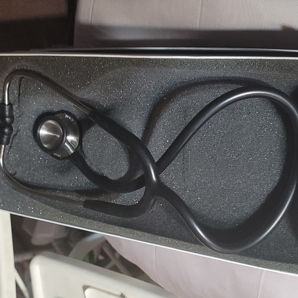 WELCH ALLYN PROFESSIONAL SERIES STETHOSCOPE- BLACK TUBING